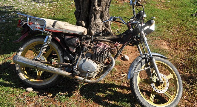 Trafikten men motosiklet bahçede bulundu