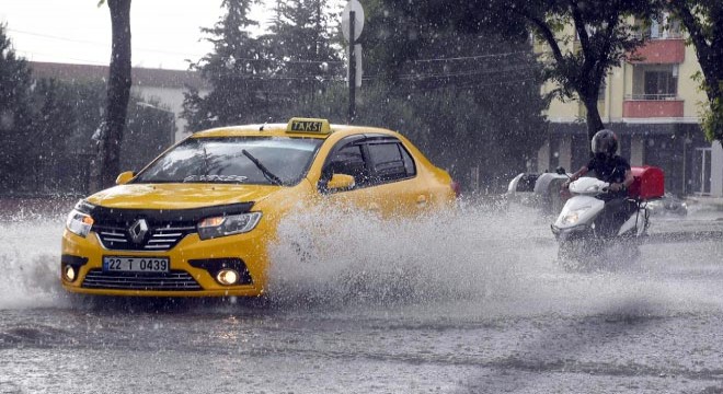 Trakya'da sağanak ve dolu