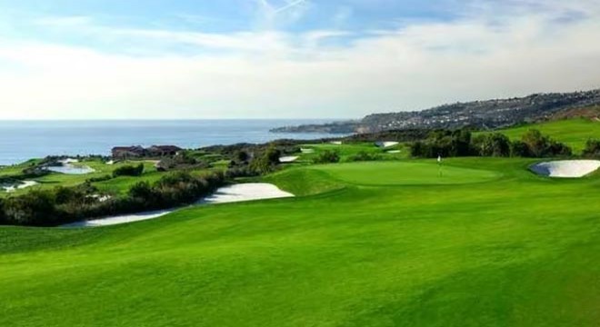 Trump'ın golf sahasında silahlı bir kişi yakalandı