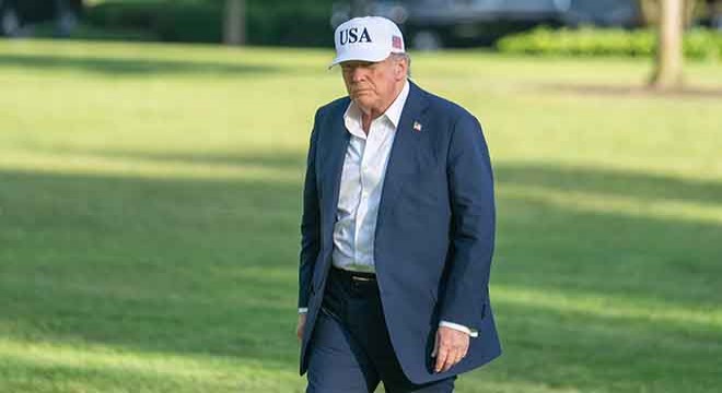 Trump’a kronik venöz yetmezliği teşhisi konuldu