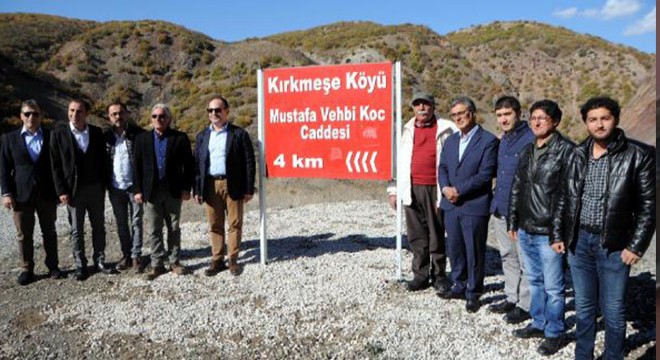Tunceli'de caddeye Mustafa Koç'un adı verildi