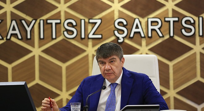 Türel: Işıklar'daki spor salonu yıkılmıyor
