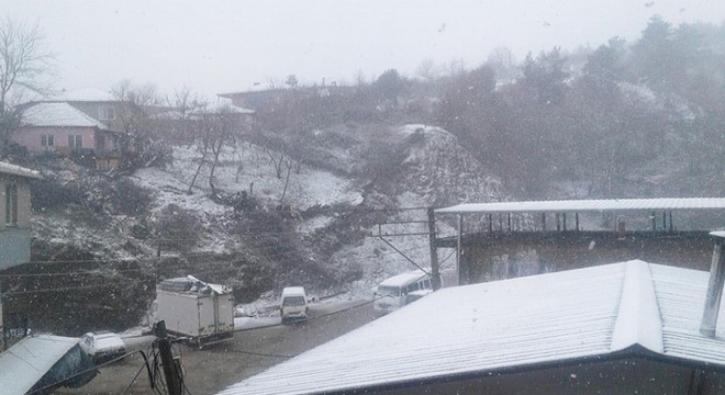 Turgutlu nun yüksek kesimleri beyaza büründü