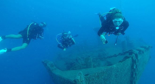 Turistik dalış noktalarına temizlik dalışı