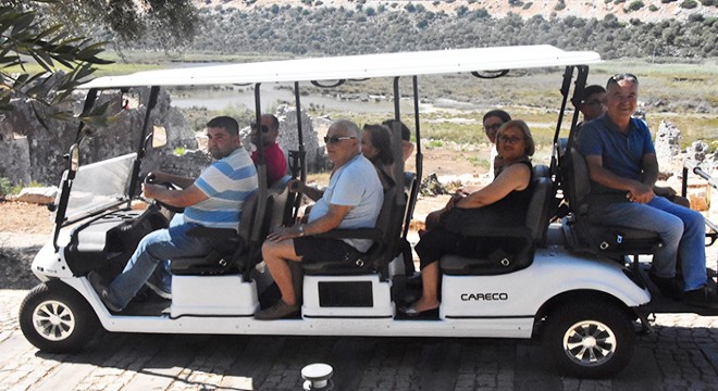 Turizmcilerden müzeye gezi aracı