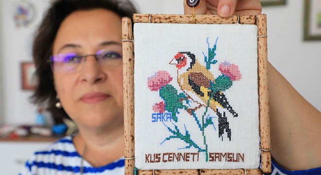 Türkiye'nin en özel kuşları kanaviçeye işlendi