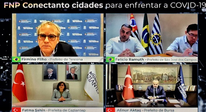 Türkiye, pandemiyle mücadelede örnek