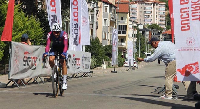 Türkiye Yol Şampiyonası nın Eğirdir etabı tamamlandı