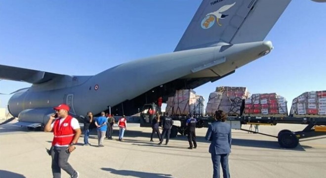 Türkiye den Gazze ye 3 üncü insani yardım uçağı yola çıktı