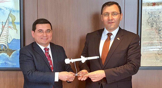 Tütüncü, Türkiye'nin göz bebeklerini BİLİMFEST'e davet etti