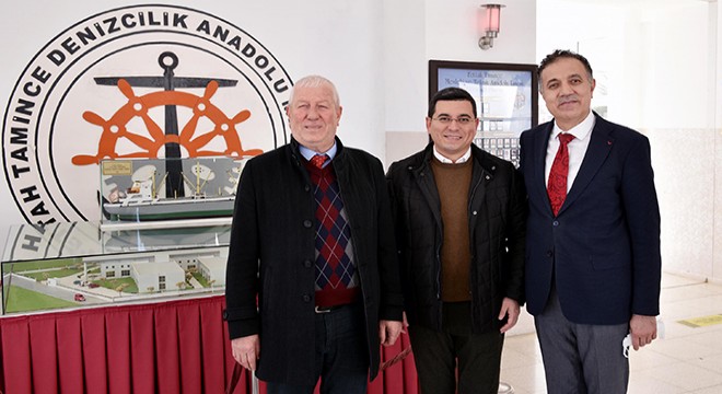 Tütüncü'den Bilim Merkezi'ne 'Denizcilik Bölümü' müjdesi