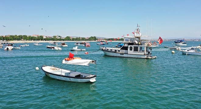 Tuzla’da müsilaj temizleme çalışmaları sonuç verdi