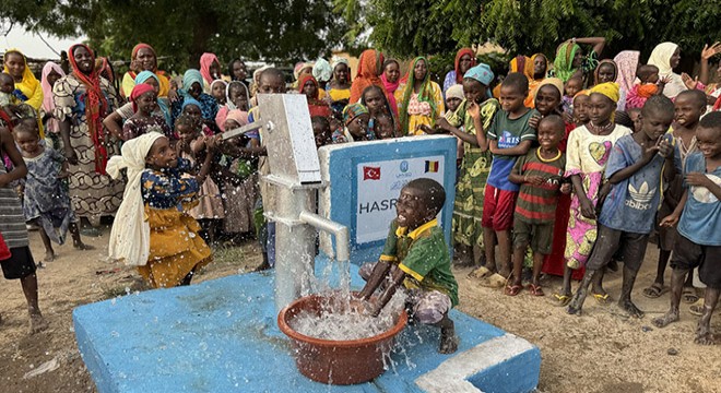UHVED Derneği, Çad’da Umudu Yeşertiyor: Su Kuyuları, Yetim Sofraları ve Manevi Destekler Sürüyor
