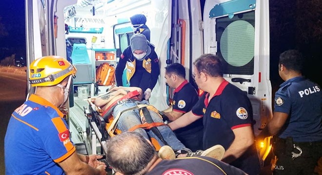 Uçurumdan düşen üniversiteli genci, itfaiye kurtardı