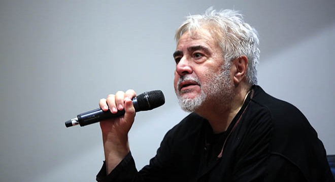 Uğur Yücel ile seyirci arasında güldüren diyalog