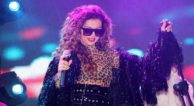 Şarkıcı Anna Sedokova, Alanya'da konser verdi
