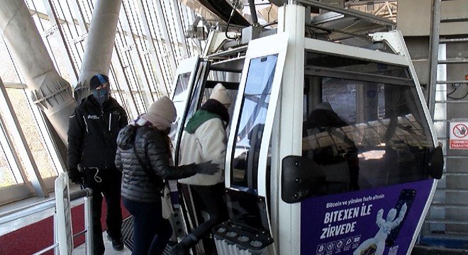 Uludağ'a çıkışta ucuz teleferik kuyruğu