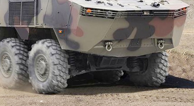 Uludere'de askeri araç devrildi: 10 yaralı