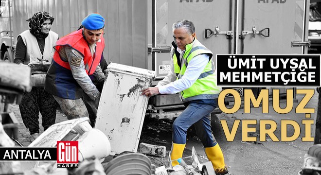 Ümit Uysal sel bölgesine gitti Mehmetçiğe omuz verdi