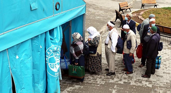 Umreden dönen 315 kişi, Kayseri'de yurtta gözlem altında