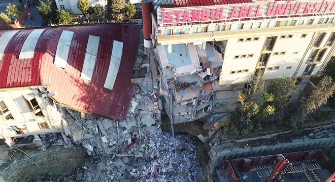 Üniversite binasındaki hasar drone ile görüntülendi