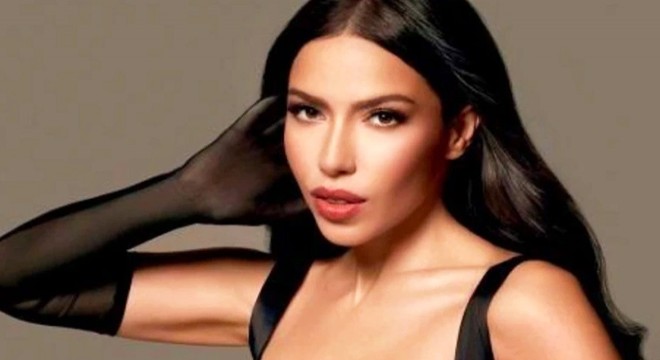 Ünlü milyarderin yatında Burcu Güneş sürprizi