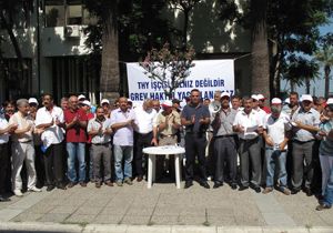 İşten çıkarılan THY çalışanları için İzmir’de imza kampanyası
