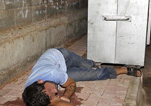 Atın vuruştan polis kurtardı