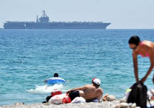 ABD uçak gemisi ’USS Abraham Lincoln’ Antalya’da