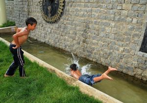 Kırklareli’nde çocukların tehlikeli serinliği