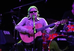 Efsane gitarist Feliciano,Çeşme’de konser verdi