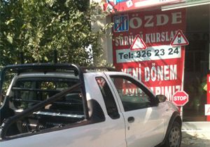 Otomobil, sürücü kursuna girdi