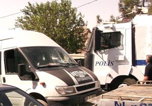 Jandarma ‘dur’ ihtarına uymayınca ateş açtı, devrilen araçta, 1 ölü, 3 yaralı