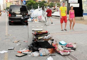 Turistik beldede çöp krizi