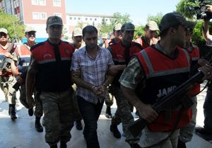 İki kardeşi öldürdüğü iddia edilen şüpheli yakalandı