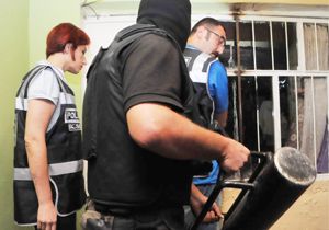 Aynı mahalleye 5’inci uyuşturucu operasyonu:8 gözaltı