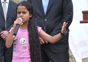 1 metre 10 santimlik saçıyla dikkat çekti, Validen köye park yapılacağı sözü aldı