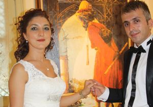 ‘Kaplumbağa Terbiyecisi’önünde düğün fotoğrafı