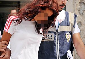 Yaşlı kadınların kolyelerini alıp kaçıyordu