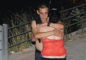 Kavga eden sevgililer,sulama kanalından barışarak çıktı