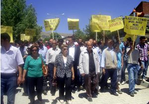 Adliyenin tekrar açılması için eylem yaptılar