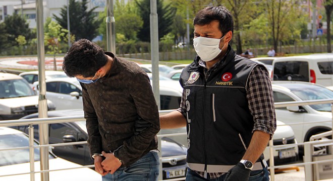 Uyuşturucu ile yakalanan 2 şüpheli adliyede