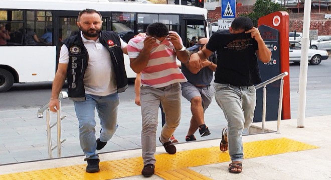 Uyuşturucu operasyonunda 3 şüpheli adliyede