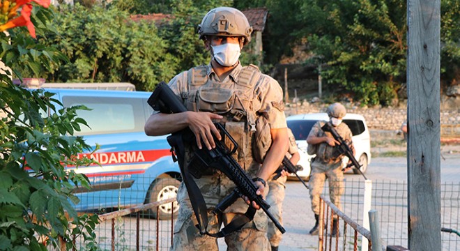 Uyuşturucu satıcılarına şafak operasyonu: 20 gözaltı