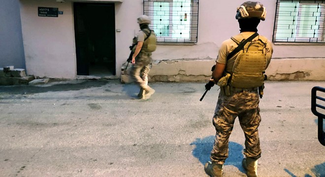 Uyuşturucu satıcılarına şafak operasyonu