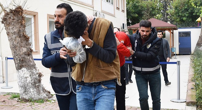 Uyuşturucu satıp, uykuda soydular