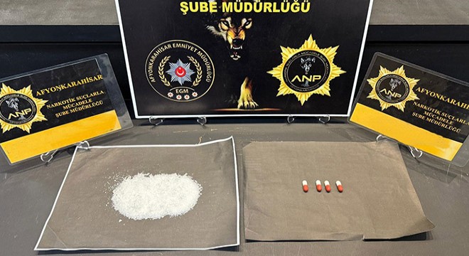 Uyuşturucu ve kaçak tütün operasyonu