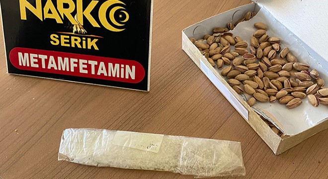 Uyuşturucuyu kargoyla fıstık paketinde gönderdiler