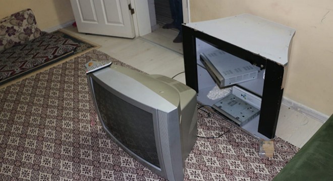 Üzerine televizyon düşen bebek öldü