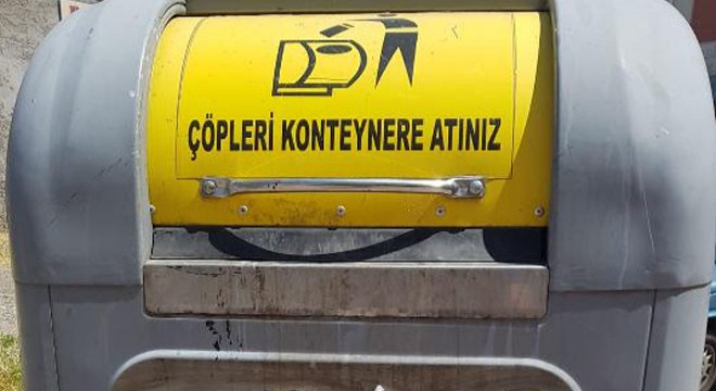 Üzerini halıyla kapatıp, ölümüne neden olduğu bebeğini çöpe attı